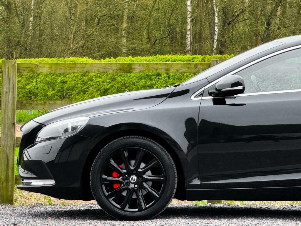 Volvo V40 Hatchback Black #13