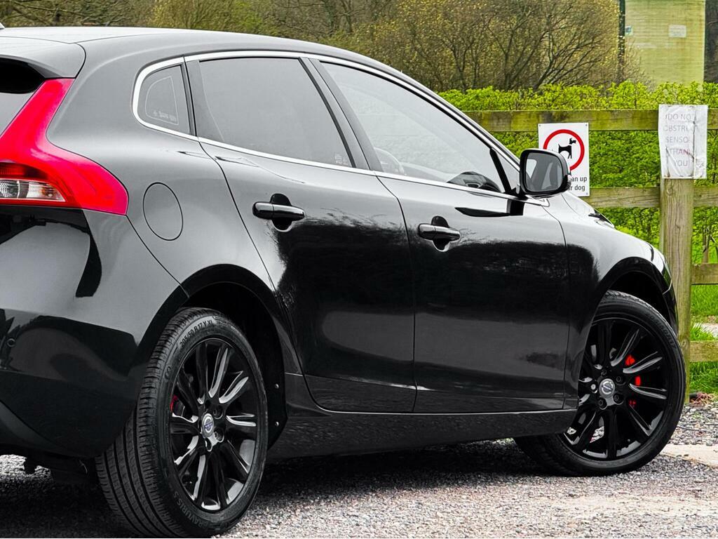 Volvo V40 Hatchback Black #27