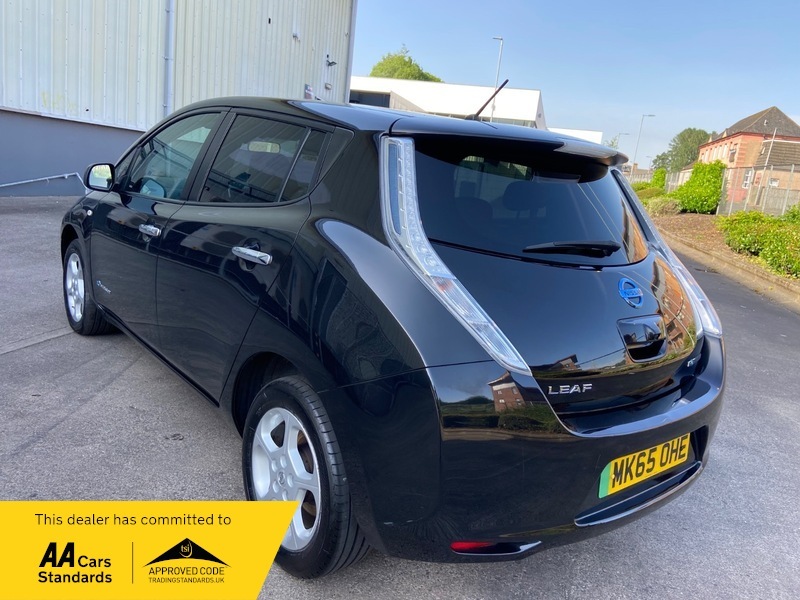 Nissan Leaf 24Kw Acenta With 3.3Kw Charger White #8