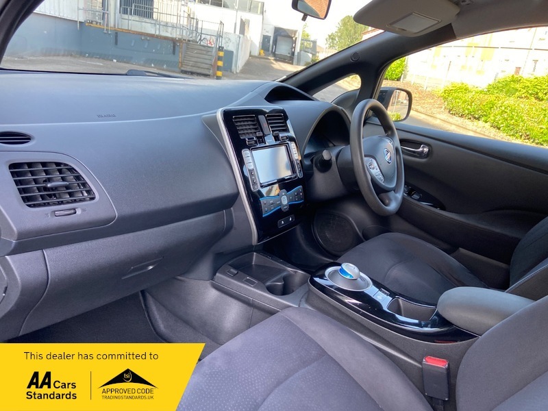 Nissan Leaf 24Kw Acenta With 3.3Kw Charger White #10