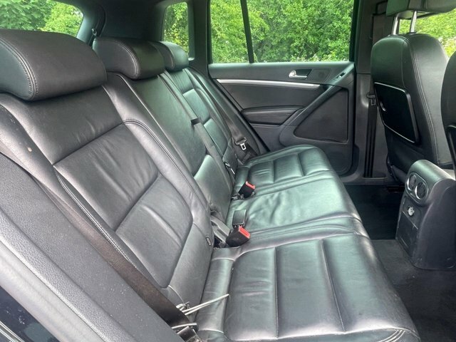Volkswagen Tiguan 2.0 Tdi Bluemotion Tech R-line Suv Manu SL63VKK Black #4