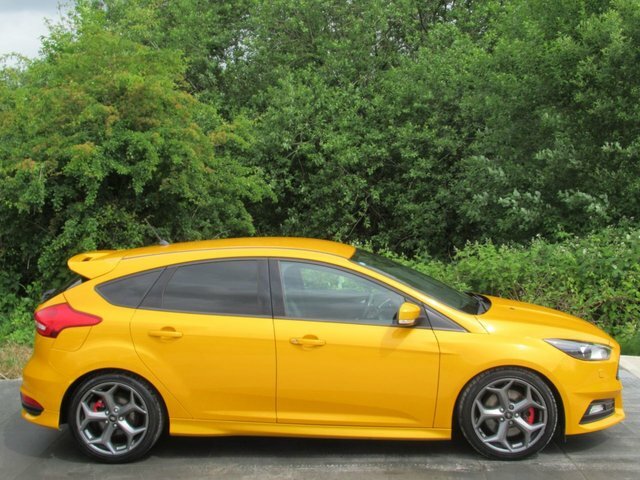 Ford Focus 2.0 Tdci St-3 Hatchback Euro 6 FT17EZF Yellow #3