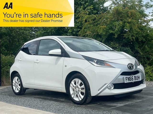 Toyota Aygo 1.0 Vvt-i X-pure Hatchback Euro White