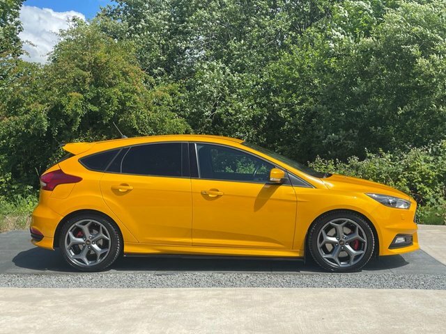 Ford Focus 2.0 Tdci St-3 Hatchback Euro 6 CT18KGV Yellow #3