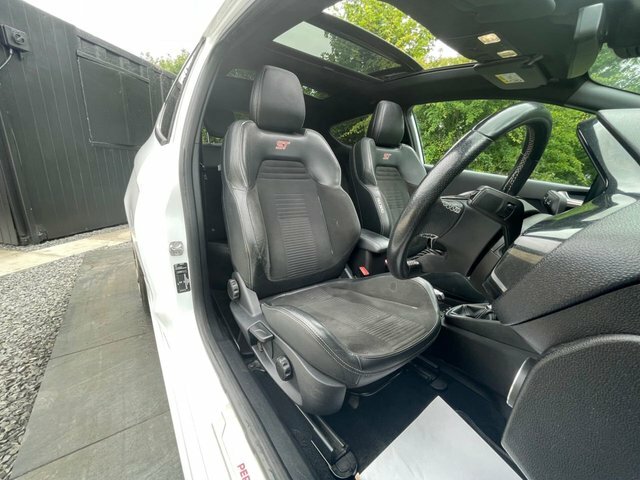 Ford Fiesta 1.5T Ecoboost St-3 Hatchback Eur WD18UNG White #4