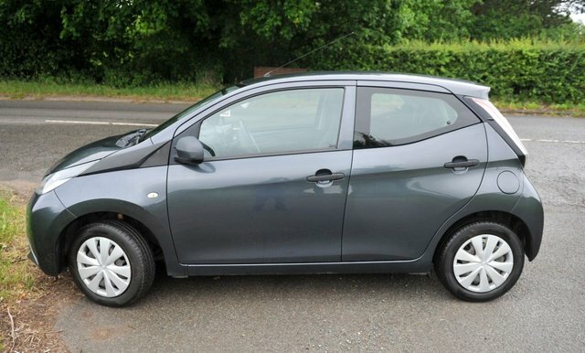 Toyota Aygo 1.0 Vvt-i X Hatchback Euro 5 Eur SB64DLO Grey #4