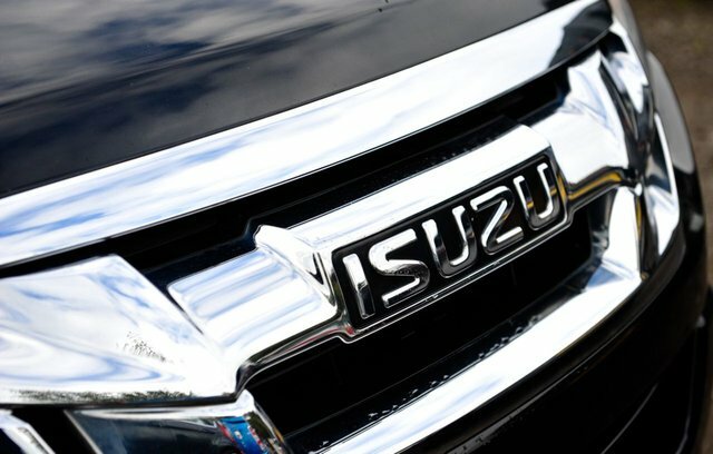Isuzu D-Max 2.5Td Yukon Double Cab White #16