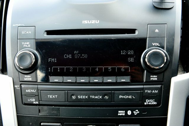 Isuzu D-Max 2.5Td Yukon Double Cab White #25