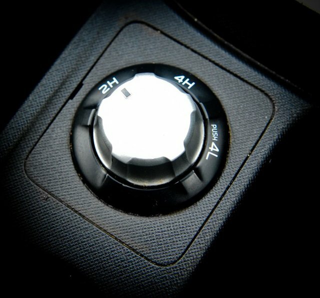 Isuzu D-Max 2.5Td Yukon Double Cab White #28