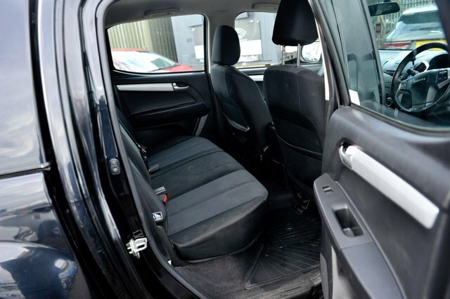Isuzu D-Max 2.5Td Yukon Double Cab White #19