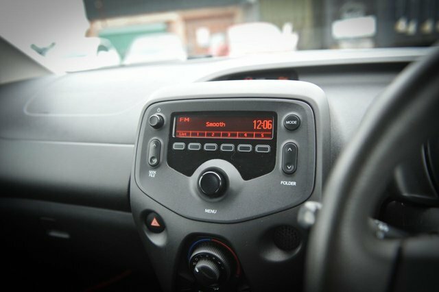 Toyota Aygo 1L Mode Black #14