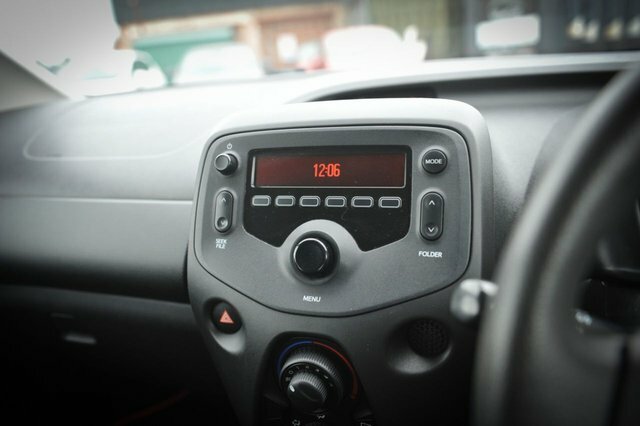 Toyota Aygo 1L Mode Black #13