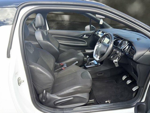 DS DS 3 Cabrio 1.6 Bluehdi Elegance Cabriolet E White #2