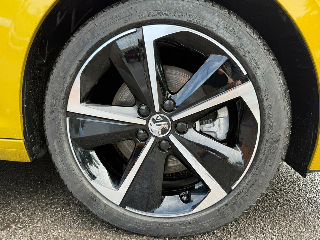Vauxhall Astra 1.2 Hybrid Griffin Hatchback Hybrid E-d Yellow #4