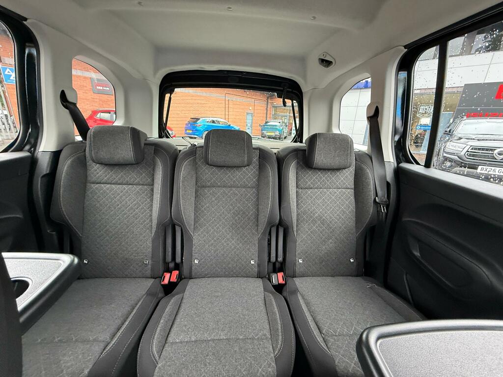 Vauxhall Combo-e Life Mpv Green #29