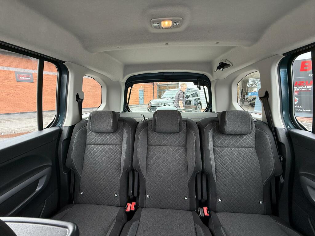 Vauxhall Combo-e Life Design XL Blue #26