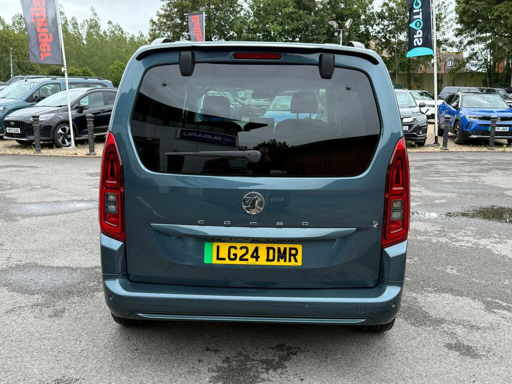 Vauxhall Combo-e Life Design XL Blue #12