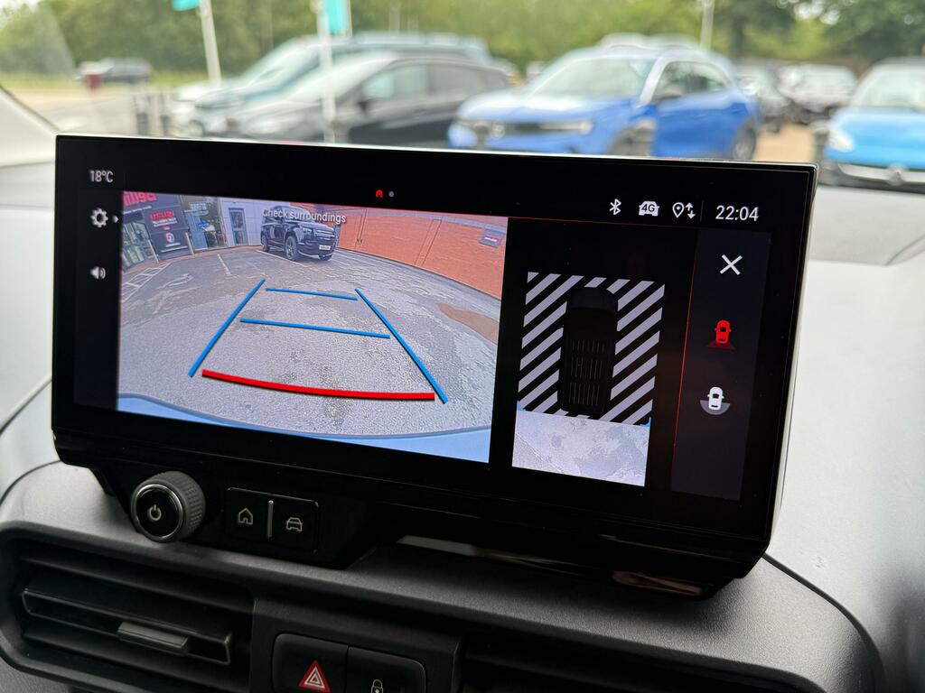 Vauxhall Combo-e Life Design XL Blue #23