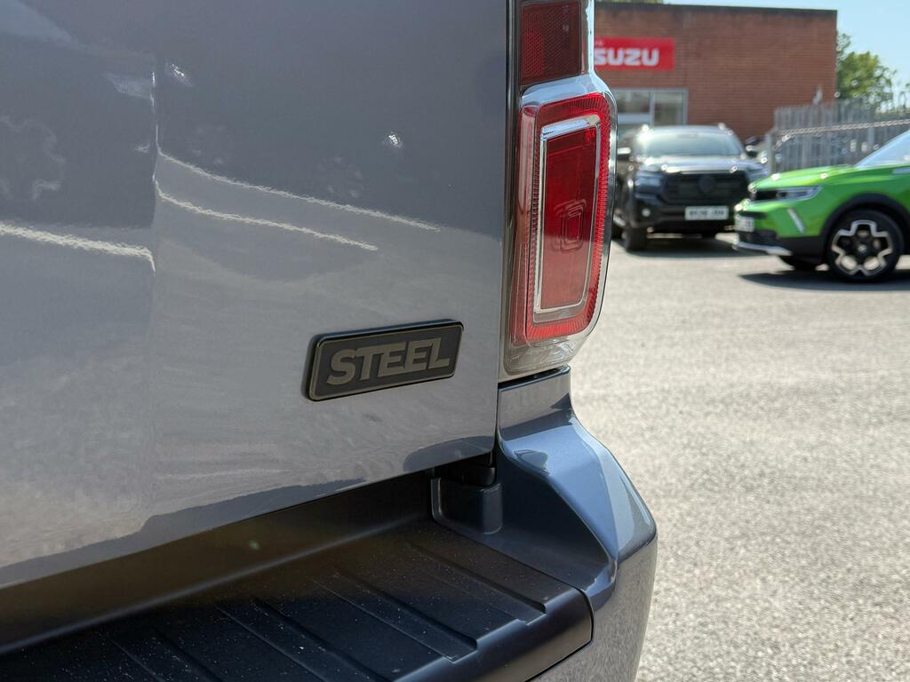 Isuzu D-Max Double Cab 1.9 164 V-cross Au 4X4 Silver #8