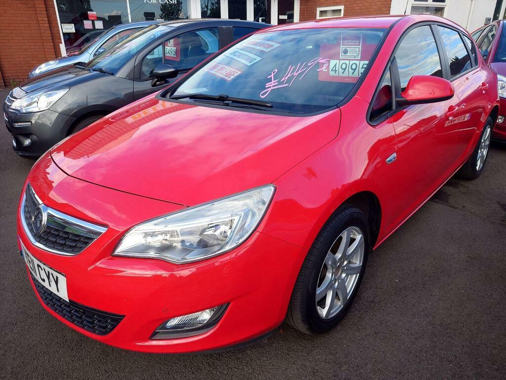 Vauxhall Astra 1.6 16V Exclusiv Euro 5 Red