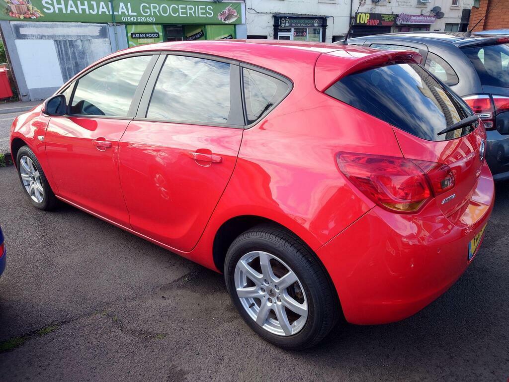 Vauxhall Astra 1.6 16V Exclusiv Euro 5 Red #2