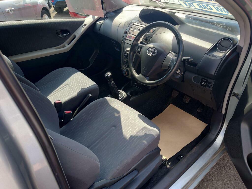 Toyota Yaris 1.33 Dual Vvt-i Tr Euro 4 S S DE09XEV Silver #5
