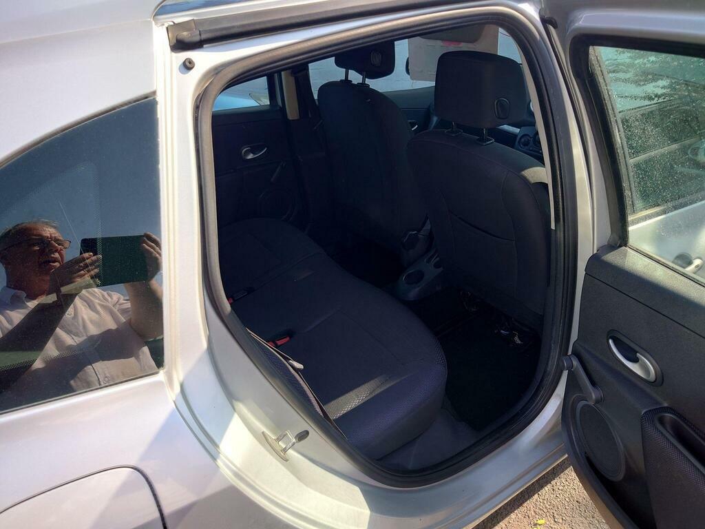 Renault Clio 1.2 16V Dynamique Sport Tourer Silver #5