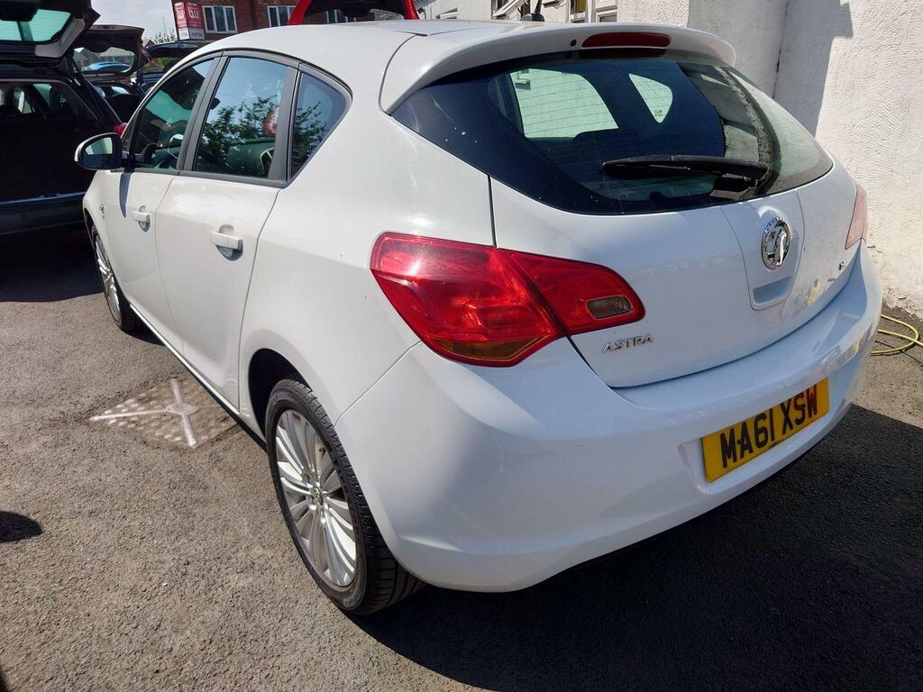 Vauxhall Astra 1.6 16V Exclusiv Euro 5 Black #5