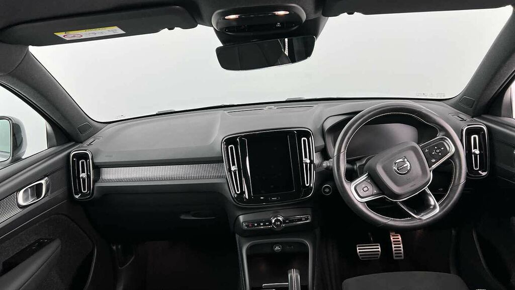 Volvo XC40 R-design Pro, T3 Climate Pack, Heated S KW21ZTP Silver #5