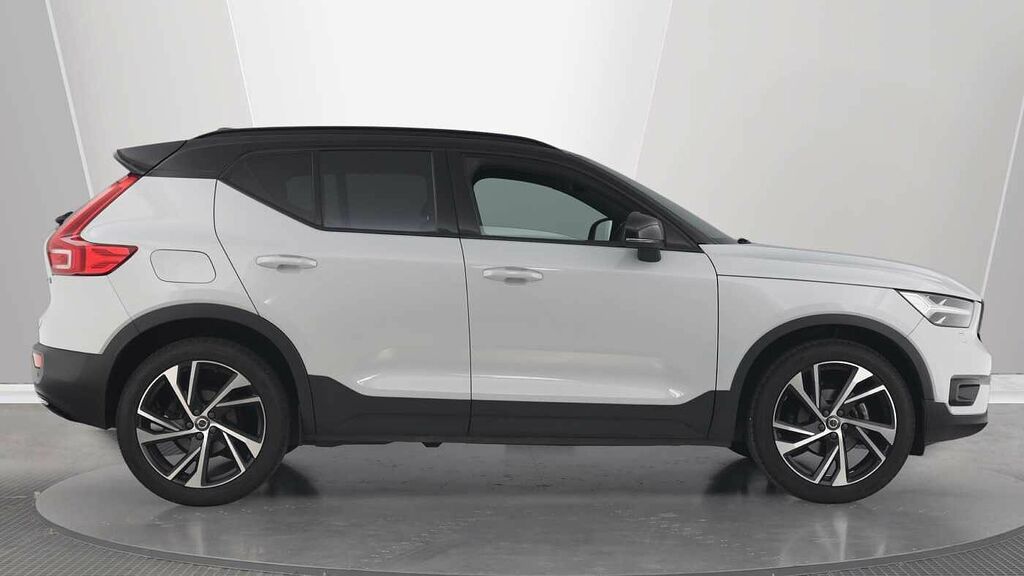 Volvo XC40 R-design Pro, T3 Climate Pack, Heated S KW21ZTP Silver #3