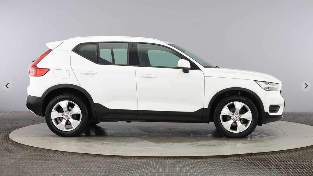 Volvo XC40 Momentum, T3 Sensus Nav, Cruise Control NA22UHX White #2