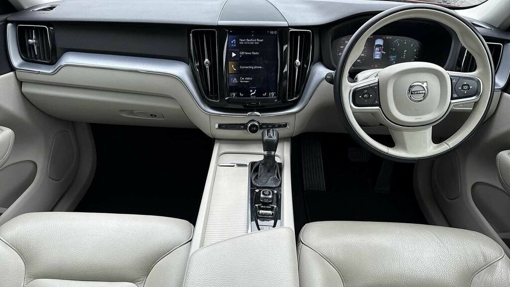 Volvo XC60 T4 Edition Blond Leather, Rear Camera, Red #5
