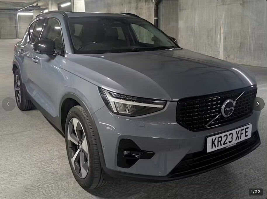 Volvo XC40 Ultimate, B4 Mild Hybrid, Dark Panoramic Grey