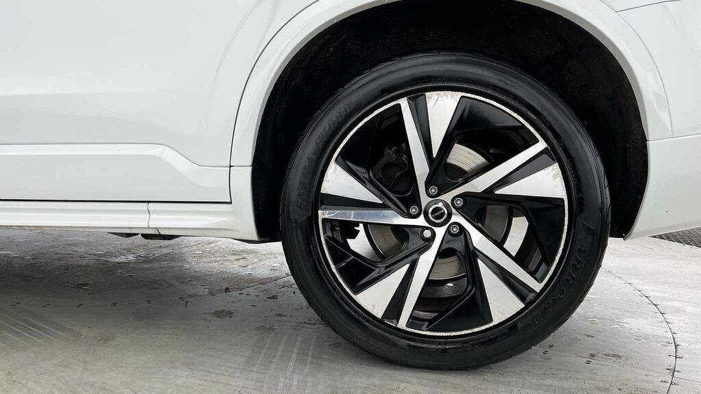 Volvo XC90 R-design, B5 Awd Mild Hybrid, 7 Seats White #4