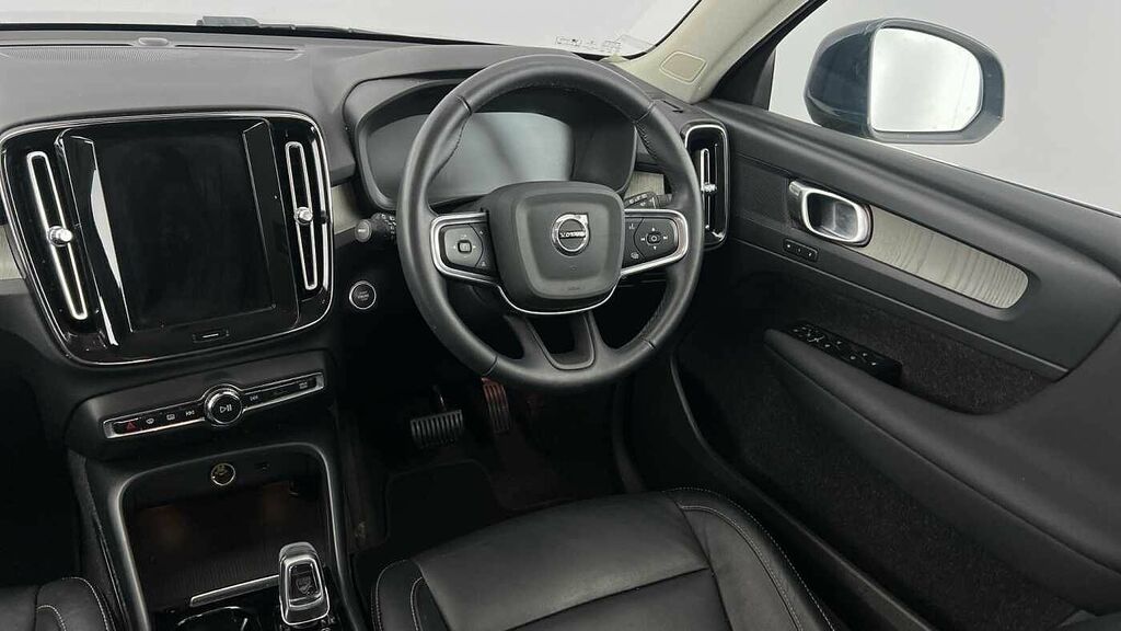 Volvo XC40 Inscription Pro Black #8