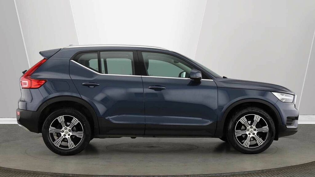 Volvo XC40 Inscription Pro Black #2