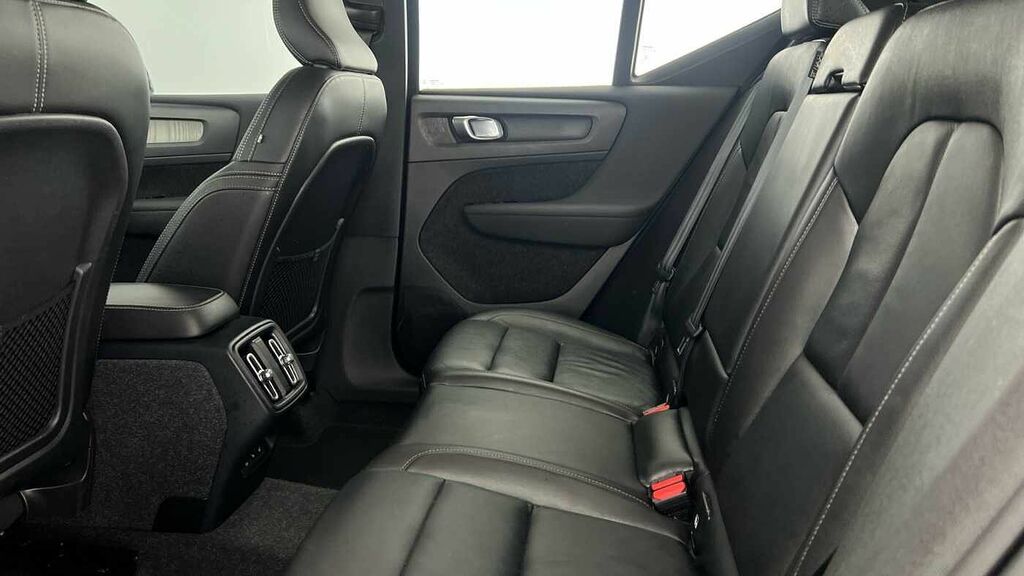 Volvo XC40 Inscription Pro Black #7