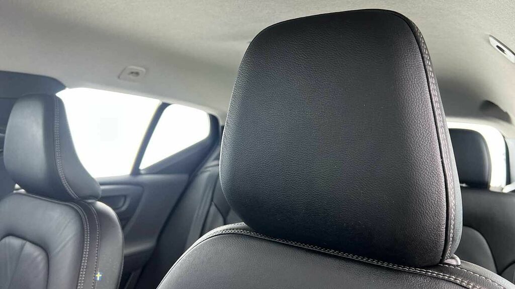 Volvo XC40 Inscription Pro Black #11