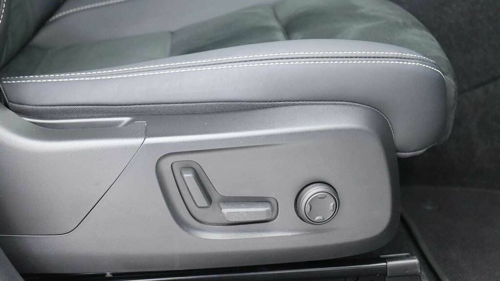 Volvo XC40 Recharge Pro, Single Motor Grey #37