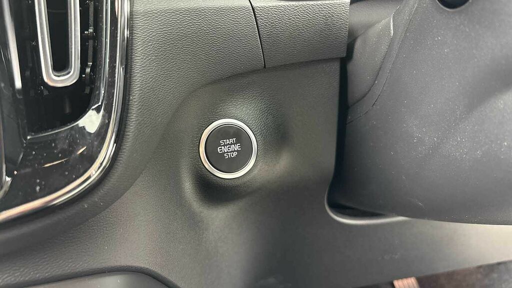 Volvo XC40 2.0 B4 197Ps Mhev Plus Pro Dark Hybrid In Clo Blue #27
