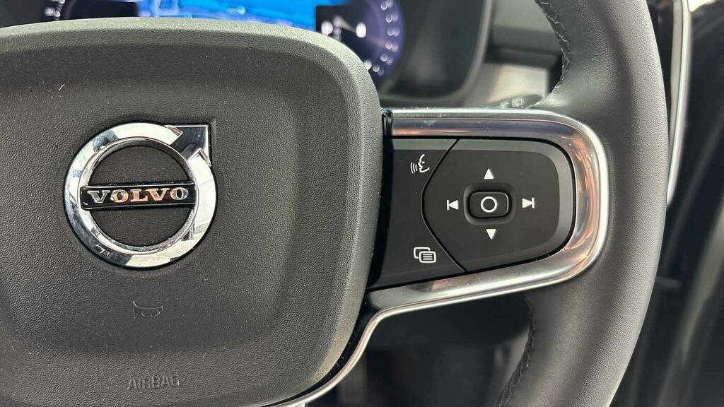 Volvo XC40 2.0 B4 197Ps Mhev Plus Pro Dark Hybrid In Clo Blue #22