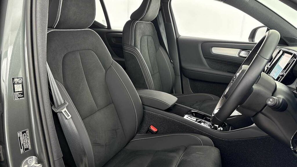 Volvo XC40 2.0 B4 197Ps Mhev Plus Pro Dark Hybrid In Clo Blue #31