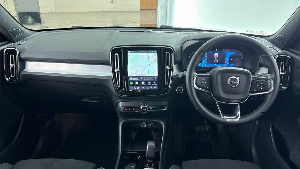 Volvo XC40 Plus, B3 Mild Hybrid, Dark  #5