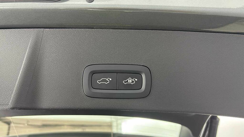 Volvo XC40 2.0 B4 197Ps Mhev Plus Pro Dark Hybrid In Clo Blue #35