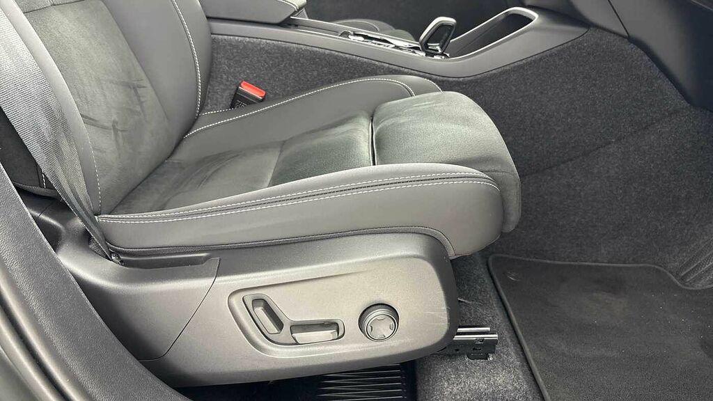 Volvo XC40 2.0 B4 197Ps Mhev Plus Pro Dark Hybrid In Clo Blue #30