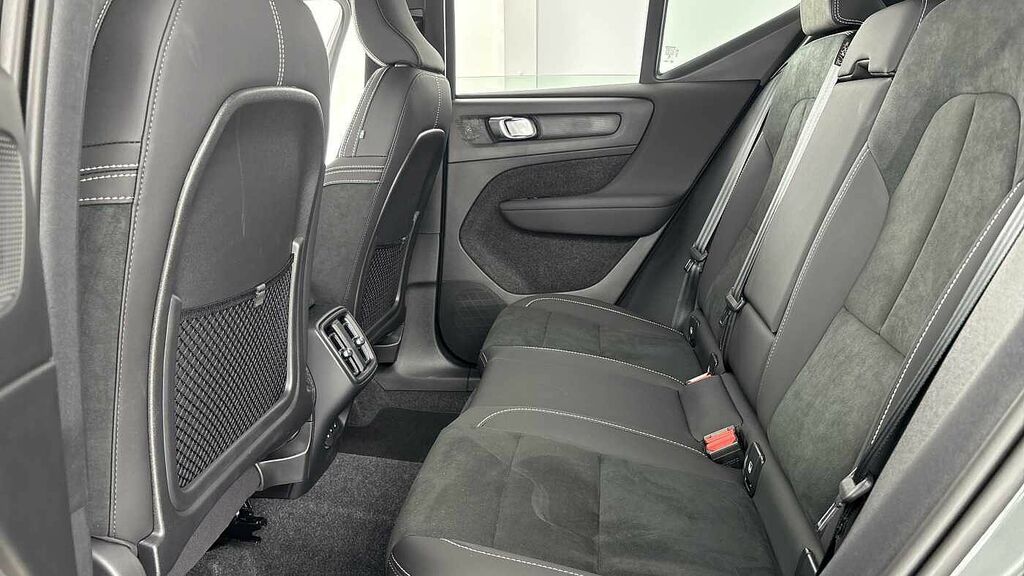 Volvo XC40 2.0 B4 197Ps Mhev Plus Pro Dark Hybrid In Clo Blue #33