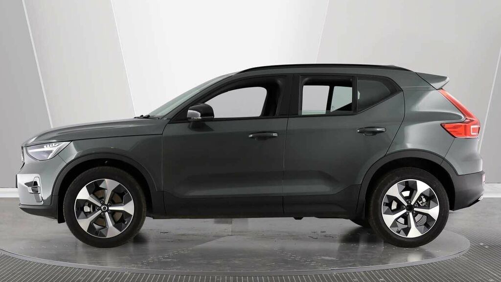 Volvo XC40 Plus, B3 Mild Hybrid, Dark  #3