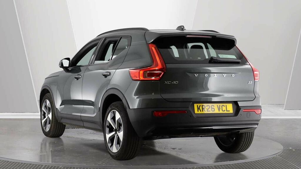 Volvo XC40 Plus, B3 Mild Hybrid, Dark 
