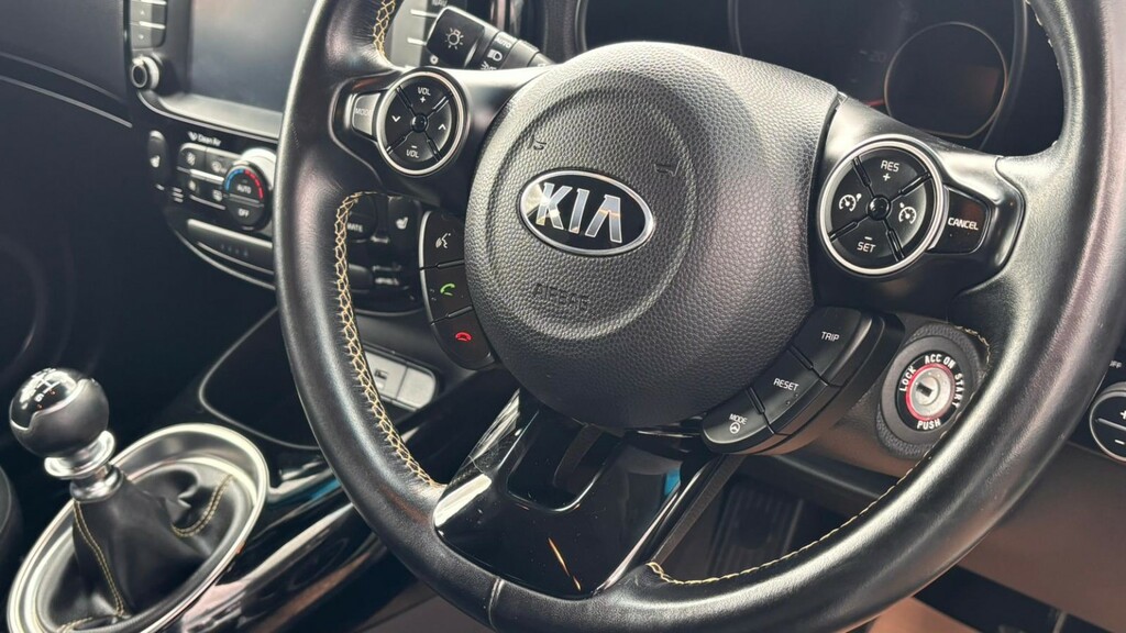 Kia Soul Hatchback Red #31
