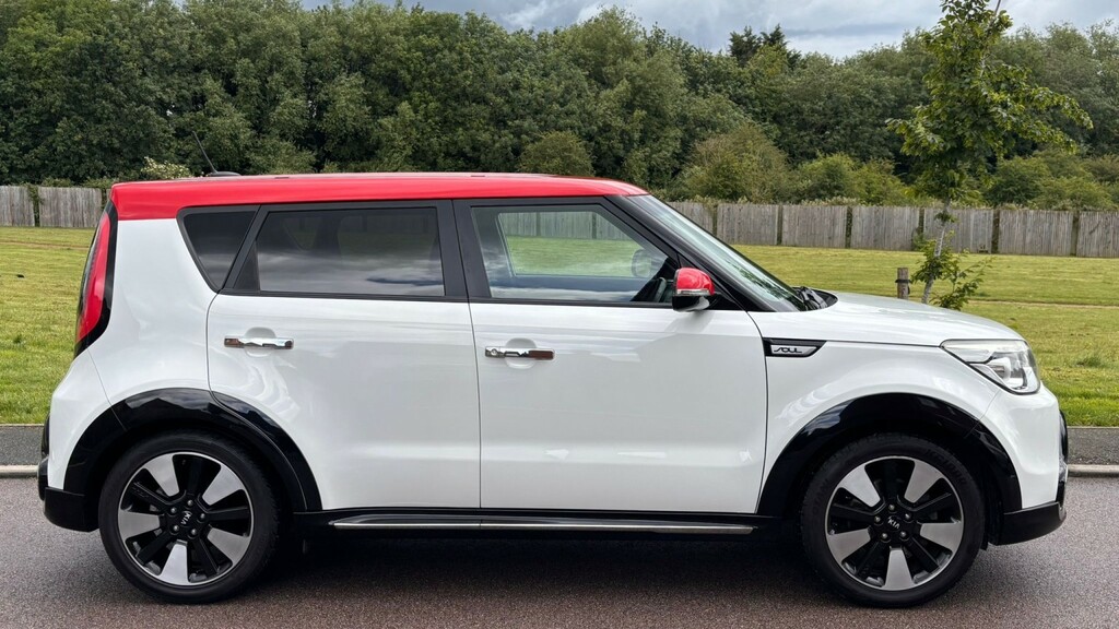 Kia Soul Hatchback Red #10